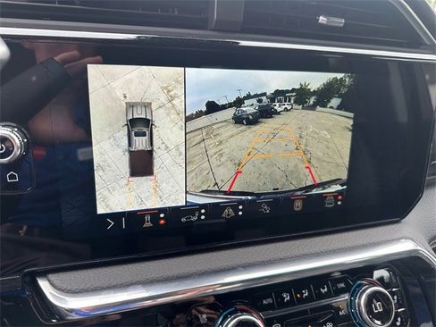 New 2025 GMC Sierra 2500 Denali w/ Denali Reserve Package image 17