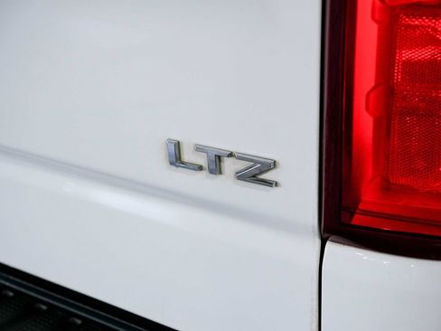Used 2022 Chevrolet Silverado 1500 LTZ AWD/4WD image 11