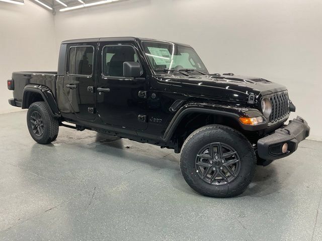 New 2026 Jeep Gladiator Sport AWD/4WD image 1