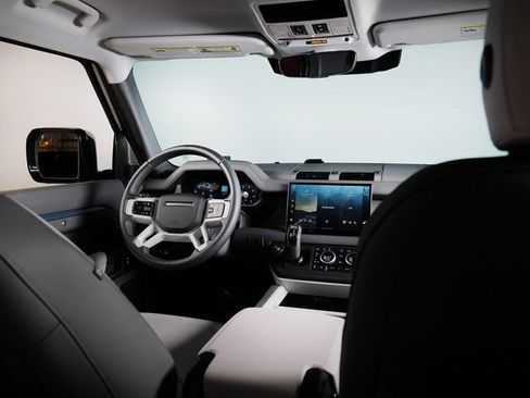 Certified 2025 Land Rover Defender 110 S AWD/4WD image 11