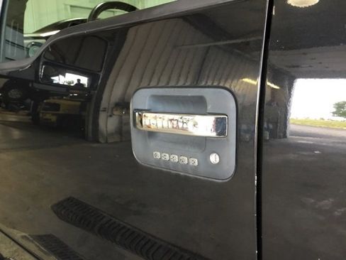 Used 2013 Ford F150 XLT w/ Luxury Equipment Group image 13