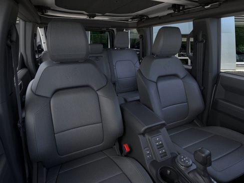 New 2025 Ford Bronco Badlands image 10