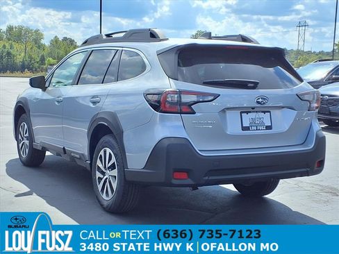 Certified 2025 Subaru Outback Premium image 5
