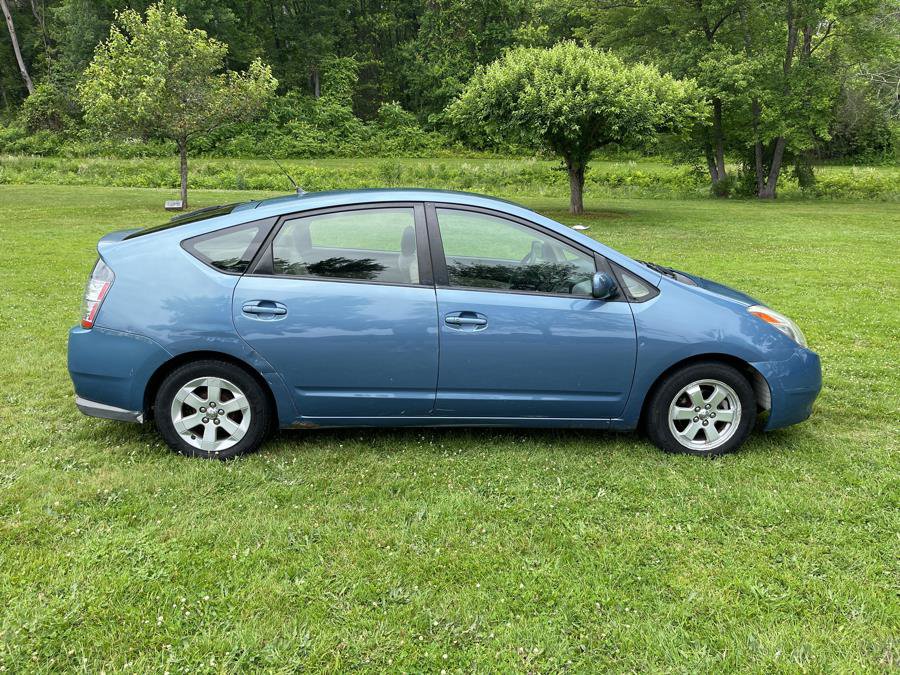 Used 2005 Toyota Prius w/ Pkg 3 FWD image 6