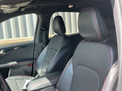 Used 2023 Ford Escape ST-Line Select w/ Tech Pack #2 AWD/4WD image 9