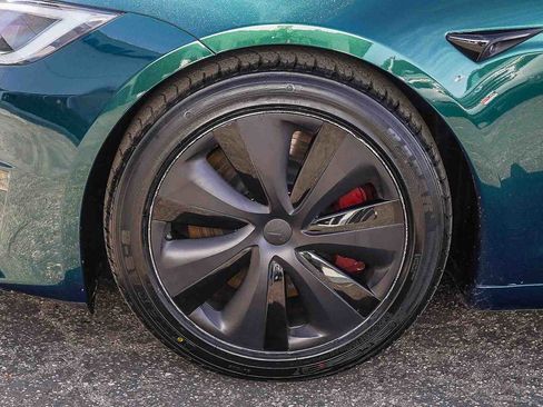 Used 2024 Tesla Model S AWD/4WD image 10