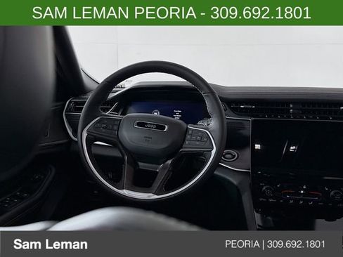 New 2025 Jeep Grand Cherokee Limited image 11