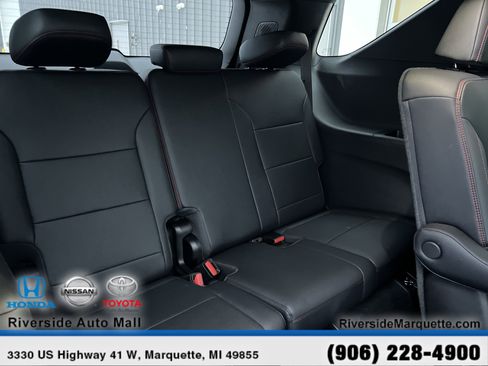 Used 2024 Chevrolet Traverse RS w/ LPO, Floor Liner Package image 28
