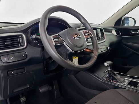 Used 2020 Kia Sorento LX image 21