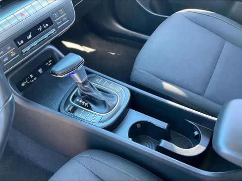 Used 2024 Hyundai Kona SEL image 15