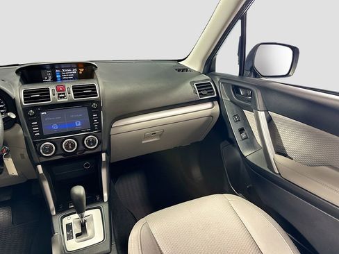 Used 2018 Subaru Forester 2.5i Premium AWD/4WD image 25