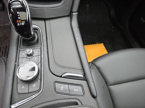 Used 2024 Cadillac XT6 Luxury w/ LPO, Floor Liner Package image 23