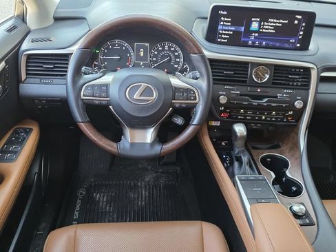 Used 2022 Lexus RX 350L Premium w/ Premium Package AWD/4WD image 11