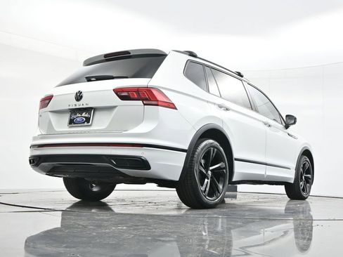 Used 2023 Volkswagen Tiguan SE R-Line FWD image 44