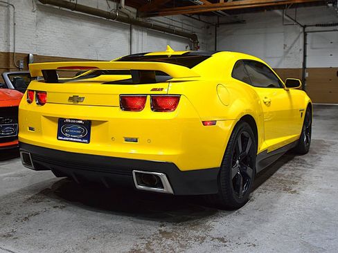 Used 2012 Chevrolet Camaro SS w/ Transformers 3 Edition RWD image 8