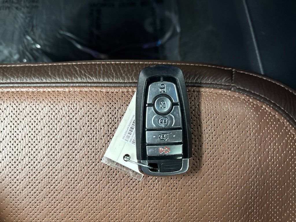 Used 2025 Ford Expedition King Ranch AWD/4WD image 42
