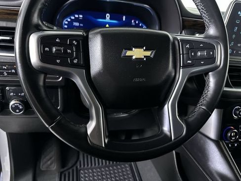 Used 2024 Chevrolet Tahoe Premier AWD/4WD image 11
