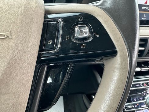 Used 2021 Lincoln Corsair Reserve image 24