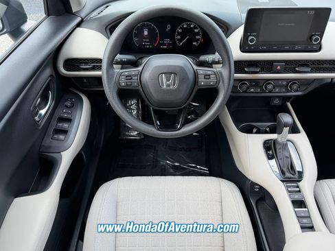 Certified 2025 Honda HR-V LX image 13