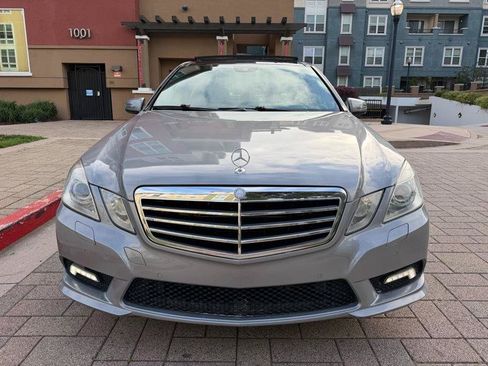 Used 2010 Mercedes-Benz E 550 Sedan image 15