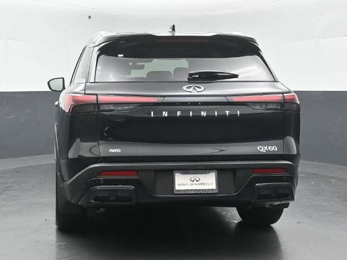 Certified 2025 INFINITI QX60 Luxe image 2