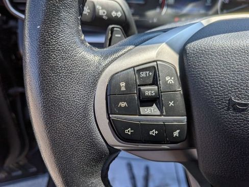 Used 2020 Ford Explorer XLT w/ Equipment Group 202A AWD/4WD image 10