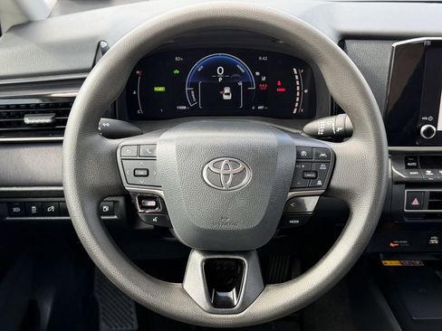 Used 2026 Toyota Camry LE FWD image 15