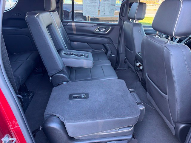 Used 2023 GMC Yukon XL SLT w/ Max Trailering Package AWD/4WD image 16