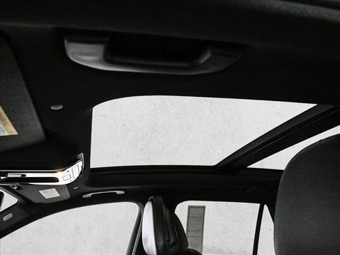 New 2026 Mercedes-Benz GLC 350e 4MATIC image 17