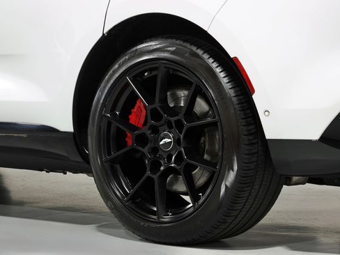 Used 2021 Aston Martin DBX AWD/4WD image 26