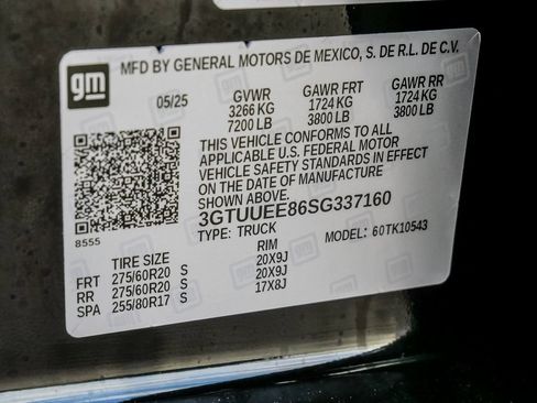 Used 2025 GMC Sierra 1500 AT4 w/ Technology Package AWD/4WD image 39