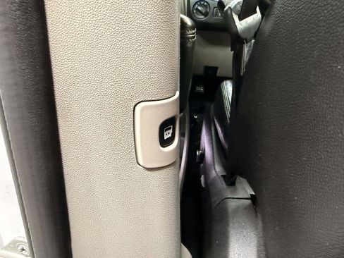 Used 2017 Dodge Grand Caravan SXT image 30