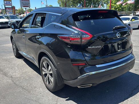 Used 2019 Nissan Murano SV w/ Premium Package AWD/4WD image 4