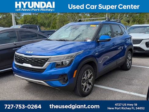 Used 2023 Kia Seltos EX image 1