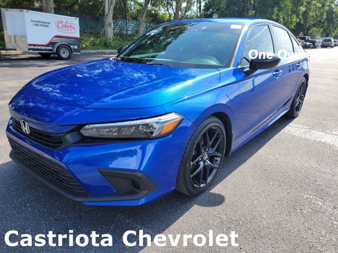 Used 2024 Honda Civic Sport image 1