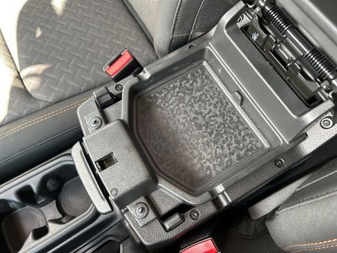 Used 2024 Jeep Gladiator Mojave w/ Convenience Group image 30