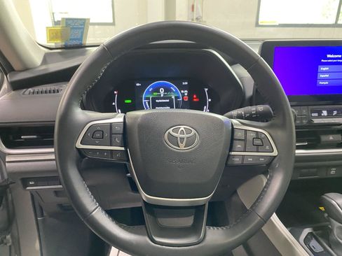 Certified 2025 Toyota Grand Highlander AWD Hybrid image 29