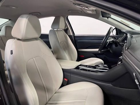 Used 2023 Hyundai Sonata SEL w/ Cargo Package image 10