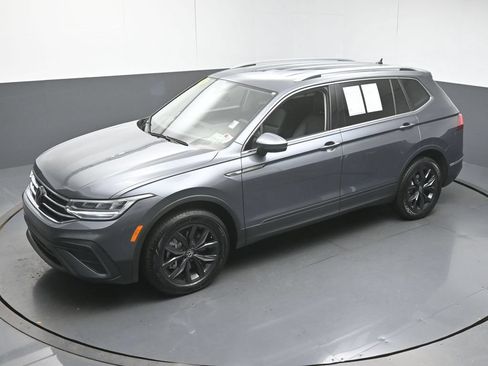 Used 2024 Volkswagen Tiguan SE FWD image 46