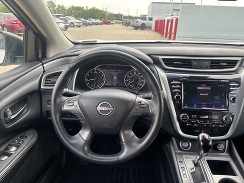 Used 2023 Nissan Murano SV FWD image 11