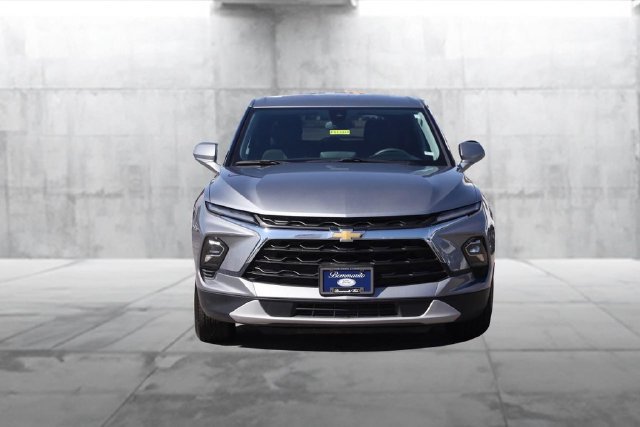 Used 2025 Chevrolet Blazer LT AWD/4WD image 4