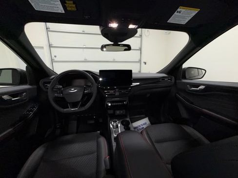 New 2026 Ford Escape ST-Line w/ Tech Pack #1 AWD/4WD image 9