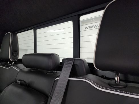 Used 2022 GMC Sierra 1500 AT4X image 42