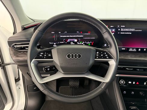 Used 2025 Audi Q5 Premium w/ Convenience Package AWD/4WD image 11