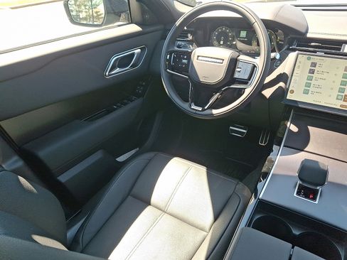 New 2026 Land Rover Range Rover Velar Dynamic SE AWD/4WD image 12