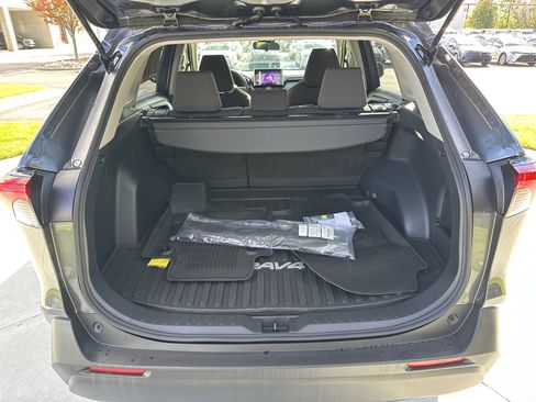 Certified 2025 Toyota RAV4 XLE image 31