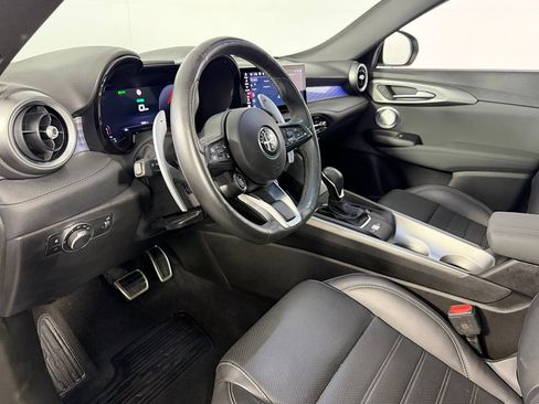 Used 2024 Alfa Romeo Tonale Veloce AWD/4WD image 18