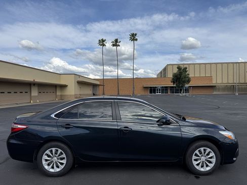 Used 2016 Toyota Camry LE image 8