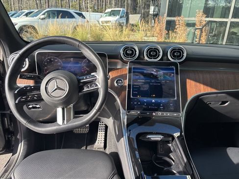Used 2025 Mercedes-Benz GLC 300 GLC 300 image 42