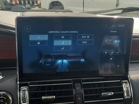 Certified 2023 Lincoln Navigator L Reserve AWD/4WD image 24
